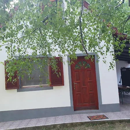 Bacshegyi Vendeghaz 2 * Kaptalantoti